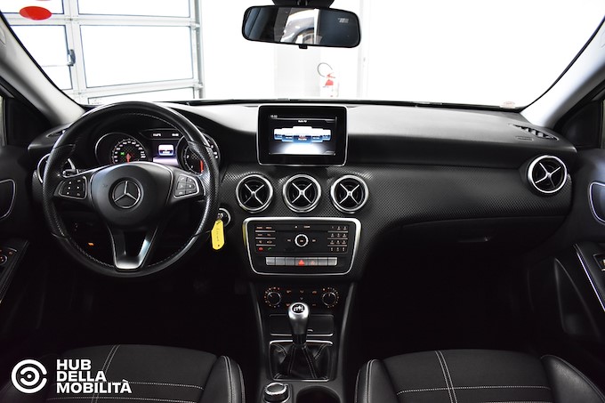 MERCEDES-BENZ A 180 d Sport